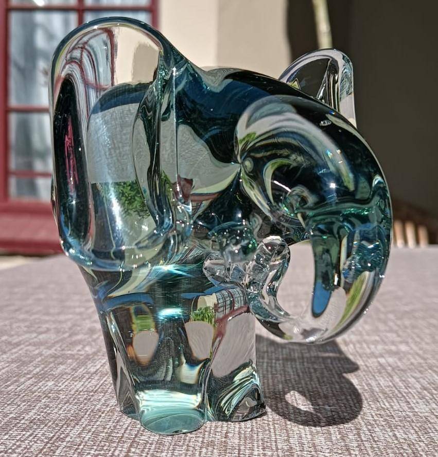 Ngwenya Glass Elephant with Trunk Curled in Feeding Motion Large 9cm High 0.5kg