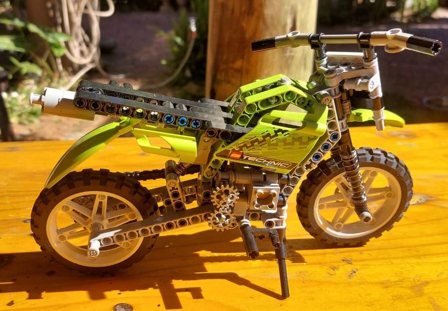 Lego Technic 8291 Dirt Bike Set with Chain Driven Engine - Introduced 2008 Retired 2009