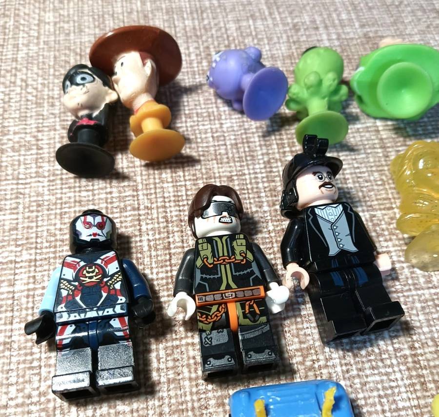 Original Lego Batch 0.5kg - 3 Minifigures - Prof Filius Flitwick Harry Potter - Disney Woody Bobble