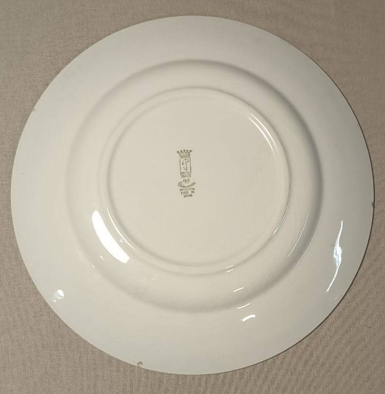 Spanish Pontessa Fox Hunting Ironstone Plate with Red Jacket Riders and Hounds