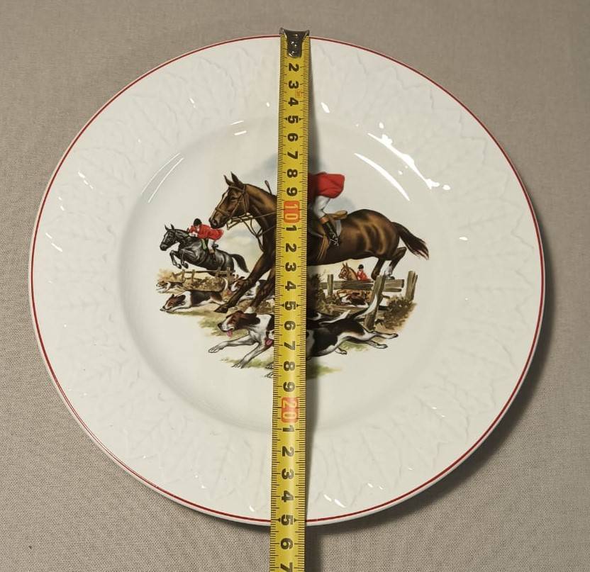 Spanish Pontessa Fox Hunting Ironstone Plate with Red Jacket Riders and Hounds