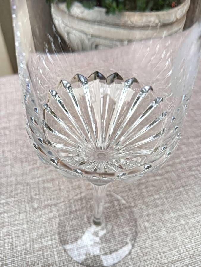 Two Remy Martin Louis VIII Cognac Glasses  Uniquely Hand Blown  Not Easy to Get!