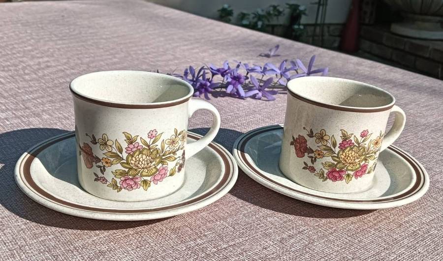 Two Royal Doulton 1970s Lambethware Gaiety Pattern Stoneware Coffee Cup Duos
