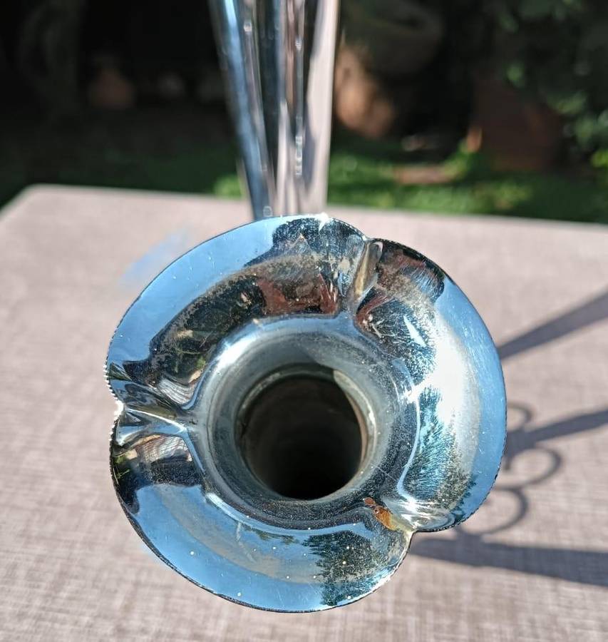 Vintage 3 Horn Floral Silverplated Epergne Dining Table Centerpiece In Good Condition