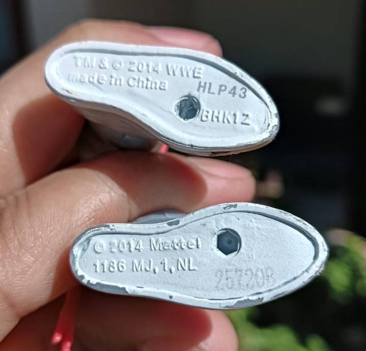 Mattel WWE Ultimate Warrior Elite Collection 2014 Action Figure 18cm High 22 Points of Articulation