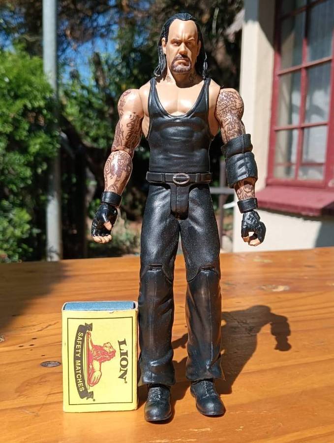 Mattel WWE Undertaker Elite Collection 2011 Action Figure 19cm High 14 Points of Articulation