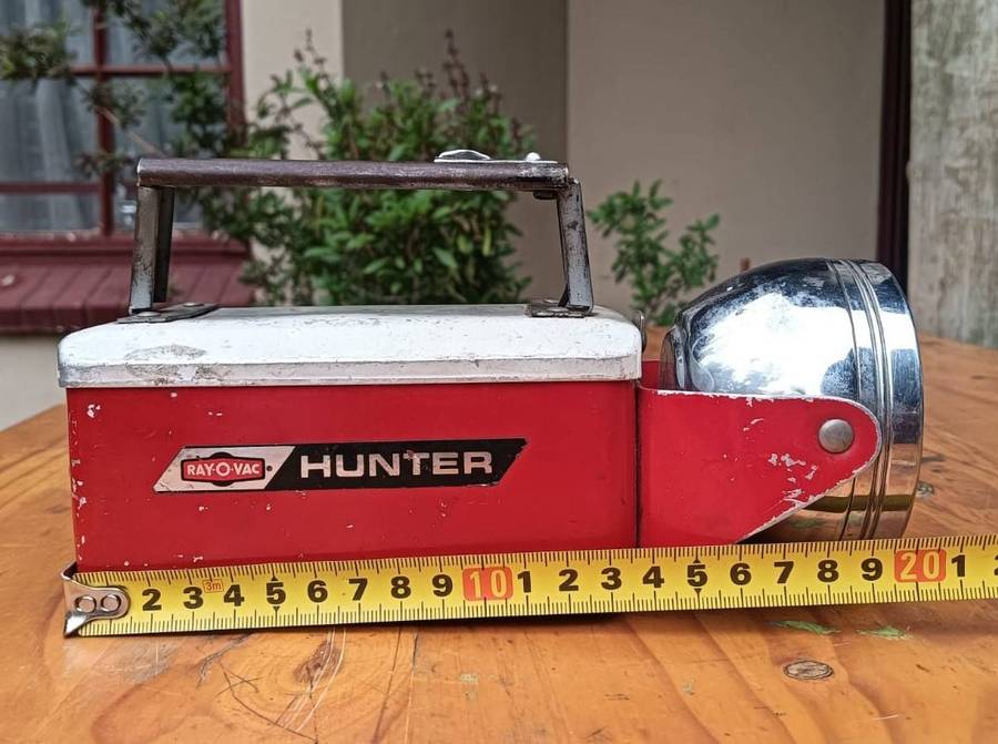 Best Flashlight Ever Made! A Vintage 1950s Ray-O-Vac Hunter Lamp (also called the French Flasher)