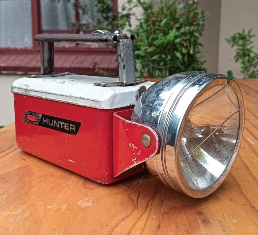 Best Flashlight Ever Made! A Vintage 1950s Ray-O-Vac Hunter Lamp (also called the French Flasher)
