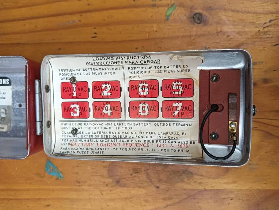 Best Flashlight Ever Made! A Vintage 1950s Ray-O-Vac Hunter Lamp (also called the French Flasher)