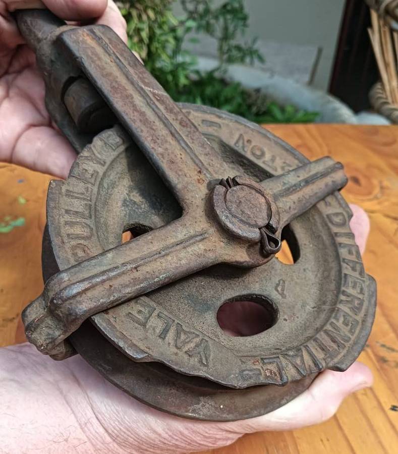 Antique (c1883-1963) Yale & Towne ½ Ton Cast Iron Pulley Chain Block and Hook  Turns Freely