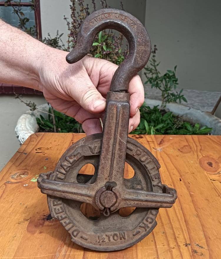 Antique (c1883-1963) Yale & Towne ½ Ton Cast Iron Pulley Chain Block and Hook  Turns Freely