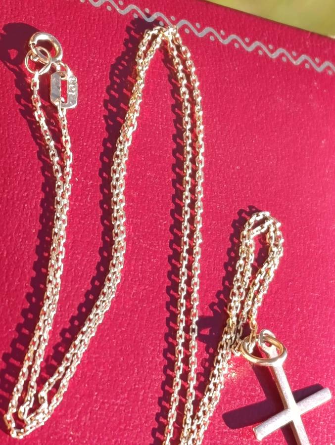 9ct Gold Cross & Chain Set