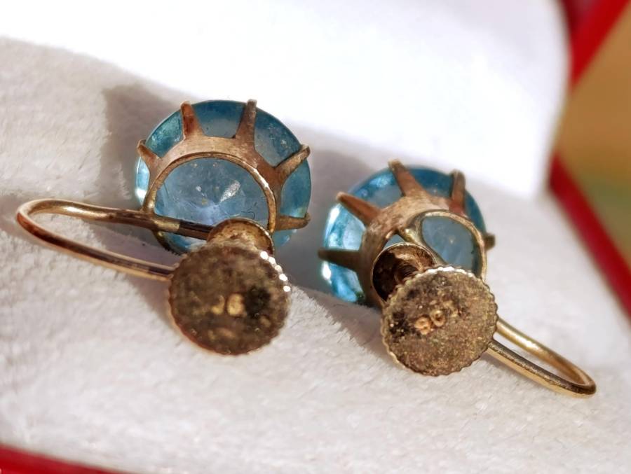 9ct Gold Vintage Blue Stone Earrings