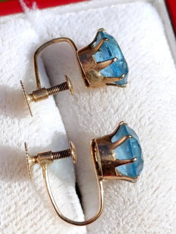 9ct Gold Vintage Blue Stone Earrings