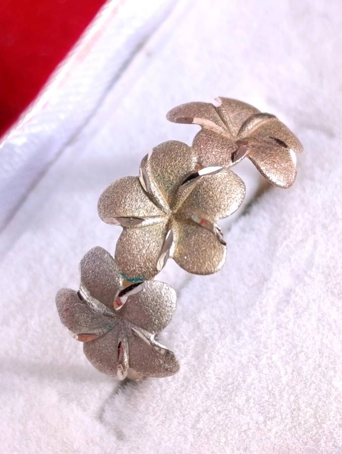 9ct Gold Three Tone Flower Ring