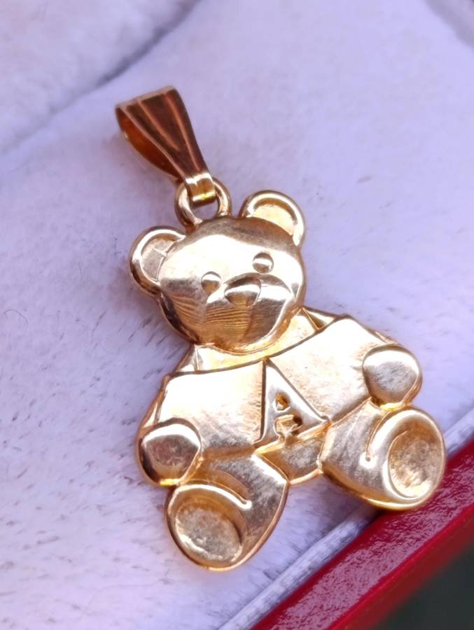 9ct Gold Vintage Teddy Pendant