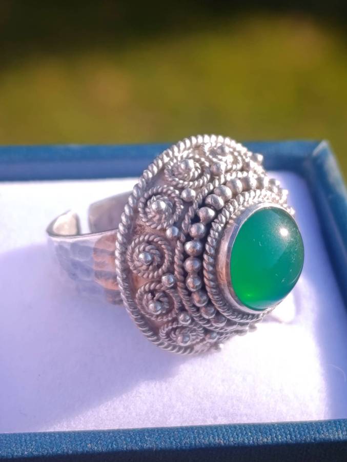 Vintage Sterling Tribal Green Gemstone Ring