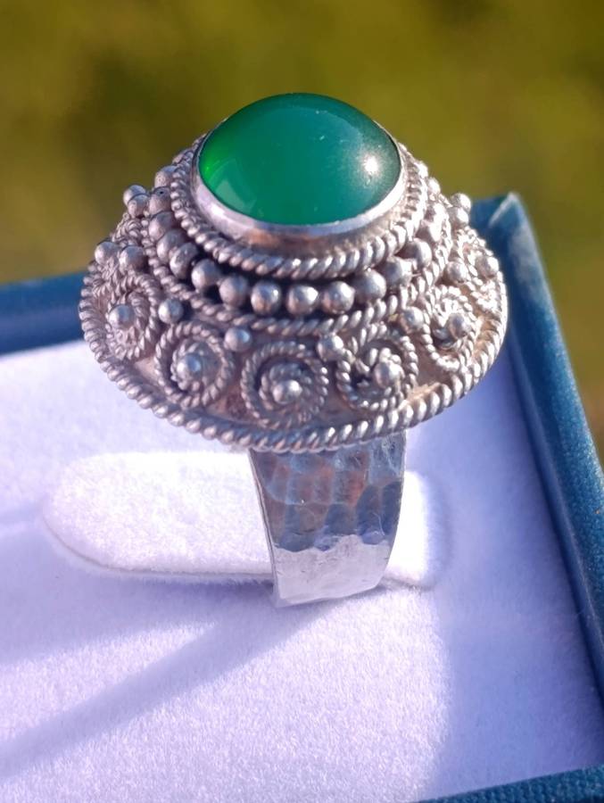Vintage Sterling Tribal Green Gemstone Ring