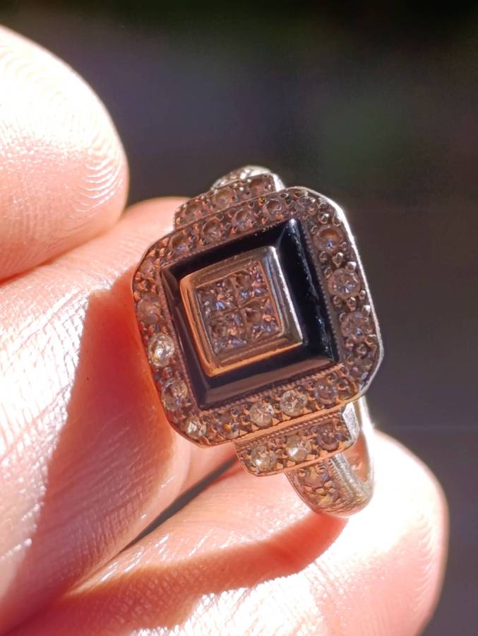 Browns Vintage 18ct Diamond Ring