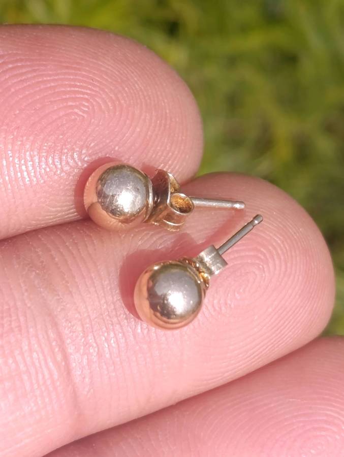9ct Gold Small Ball Stud Earrings