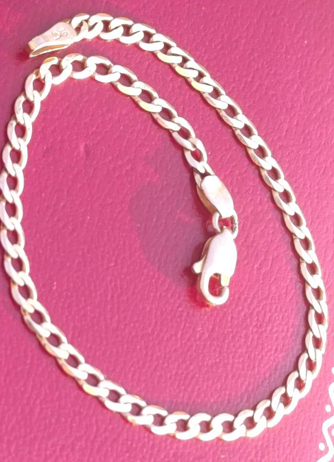 Vintage 9ct Gold 2MM bracelet