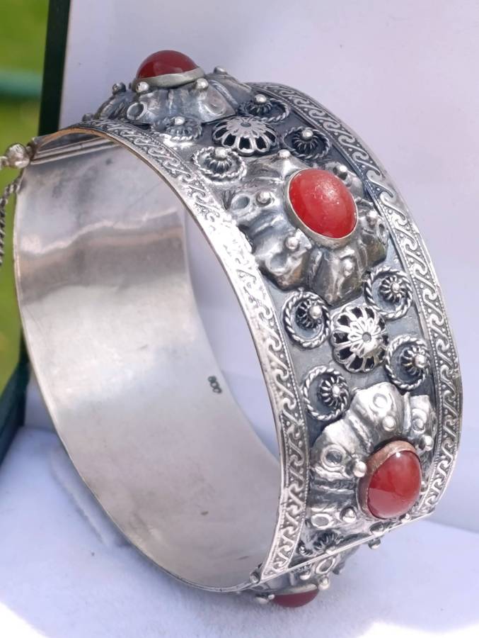 800 Silver Carnelian Bangle Bracelet