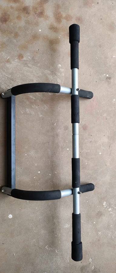 Pull Up Bar