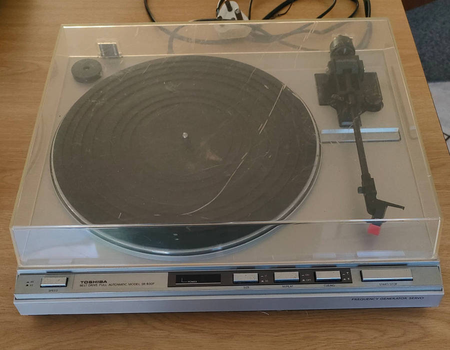 Toshiba SR- B30F Turntable