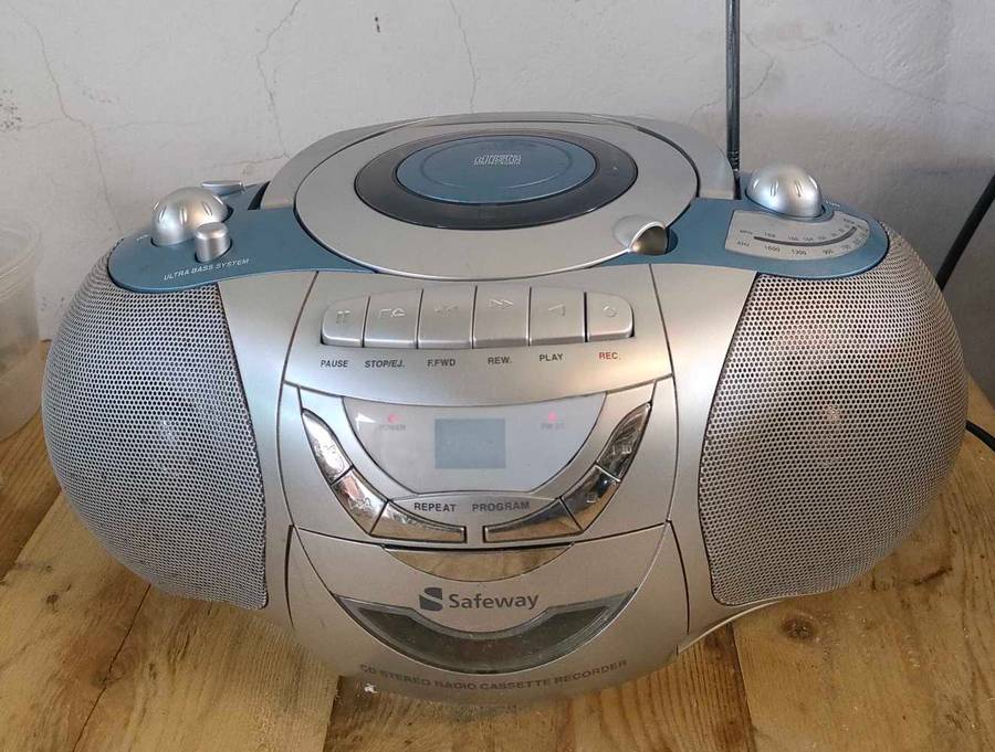 Radio / Tape Combo