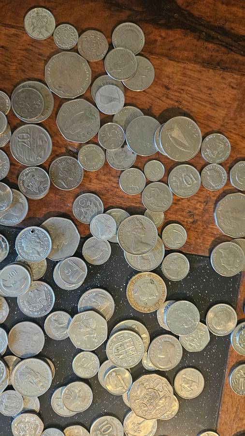 Huge 2.75 Kg International Coins Lot