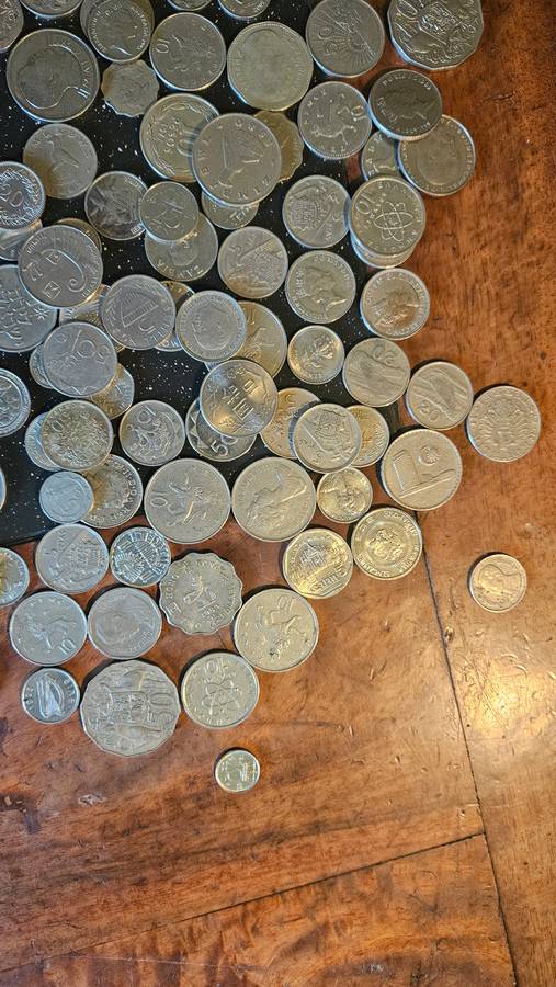 Huge 2.75 Kg International Coins Lot