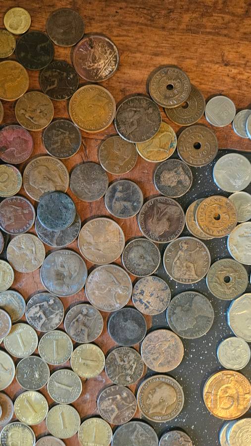 Huge 2.75 Kg International Coins Lot