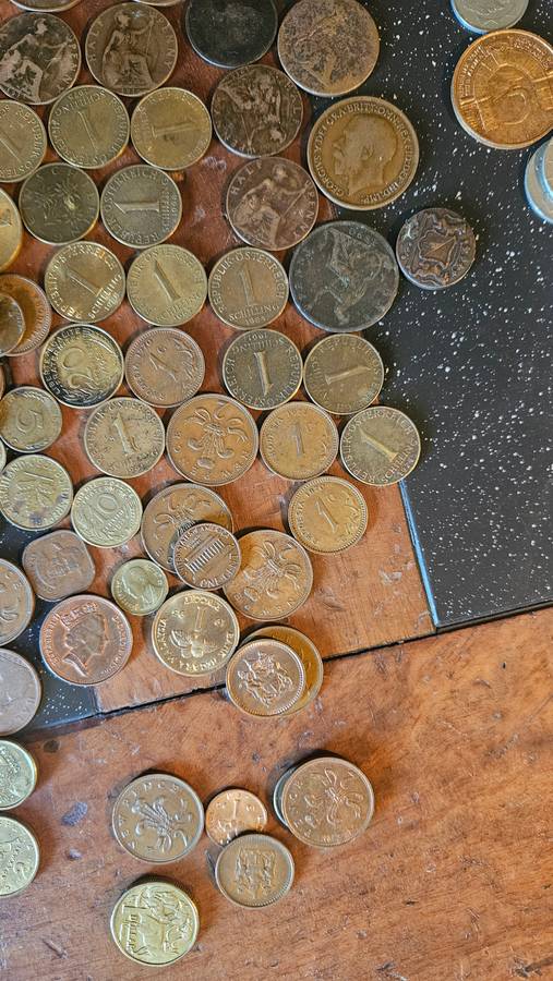 Huge 2.75 Kg International Coins Lot