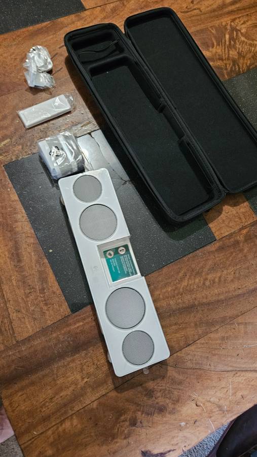 Logitech PID: A737 iPod& iPhone Docking Station