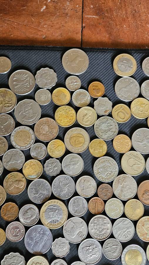 1 Kg Various International Coins