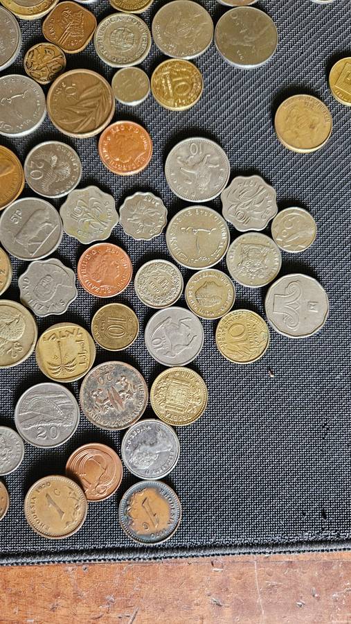 1 Kg Various International Coins