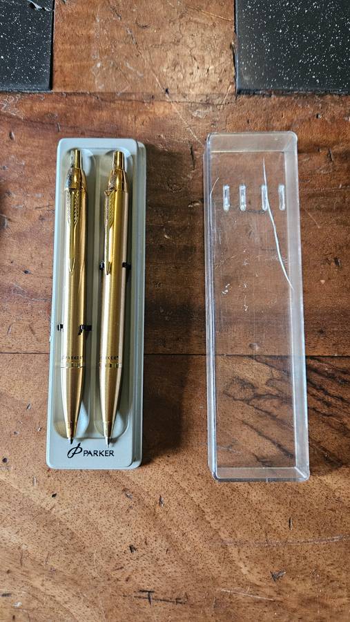 Parker Gold Tone Pen & Pencil Set