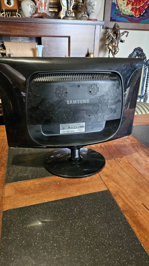 Samsung SyncMaster 933sn Monitor