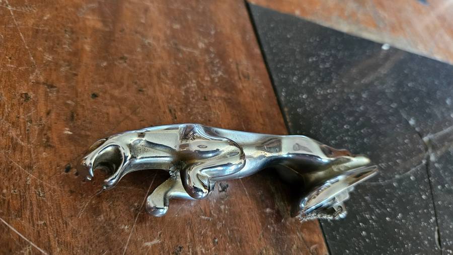 Vintage Jaquar Bonnet Emblem