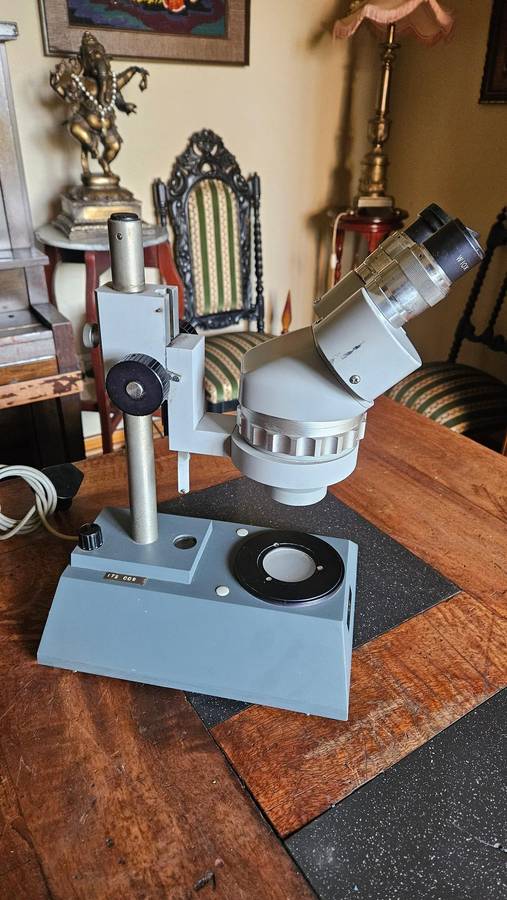 Reichert Stereo Microscope