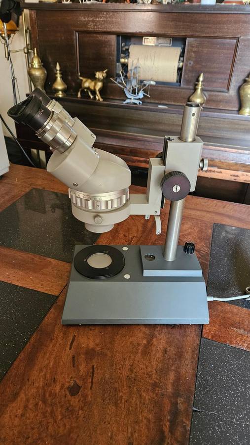 Reichert Stereo Microscope