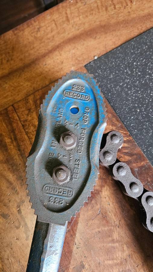 Record 233 Chain Wrench