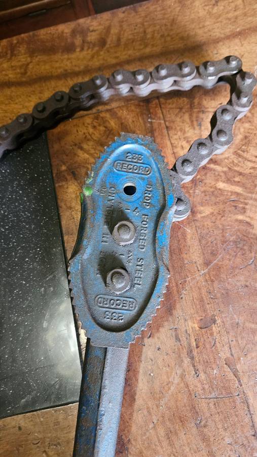 Record 233 Chain Wrench
