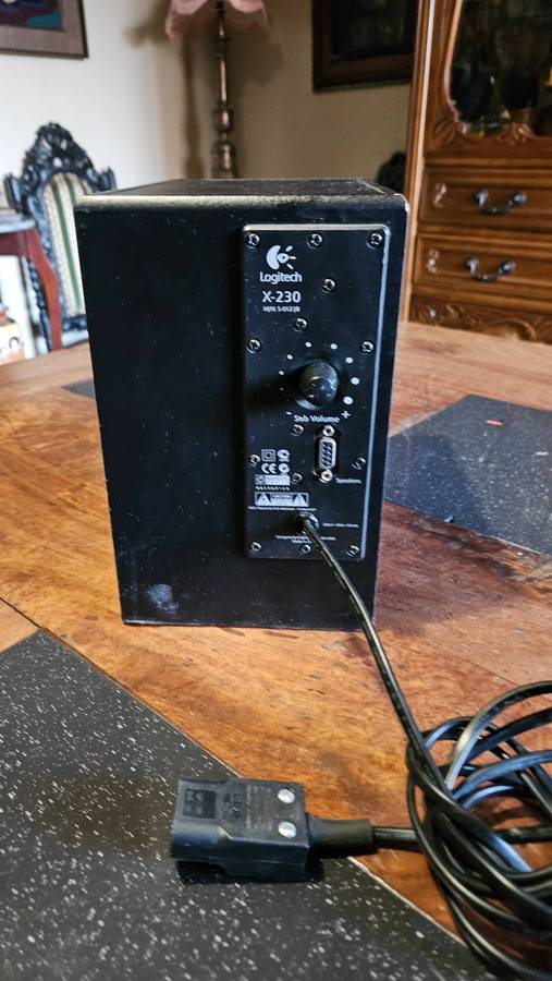 Logitech X250 Speaker