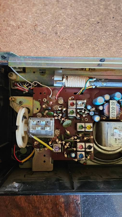 Vintage Silver Hawk Portable Radio