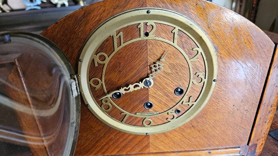 "RESERVED FOR macMcC9848"    1920s Seth Thomas Mantle Clock 124 Series 8 day Chime