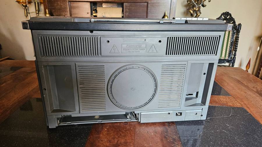 Philips Power Player D8443 Portable Radio