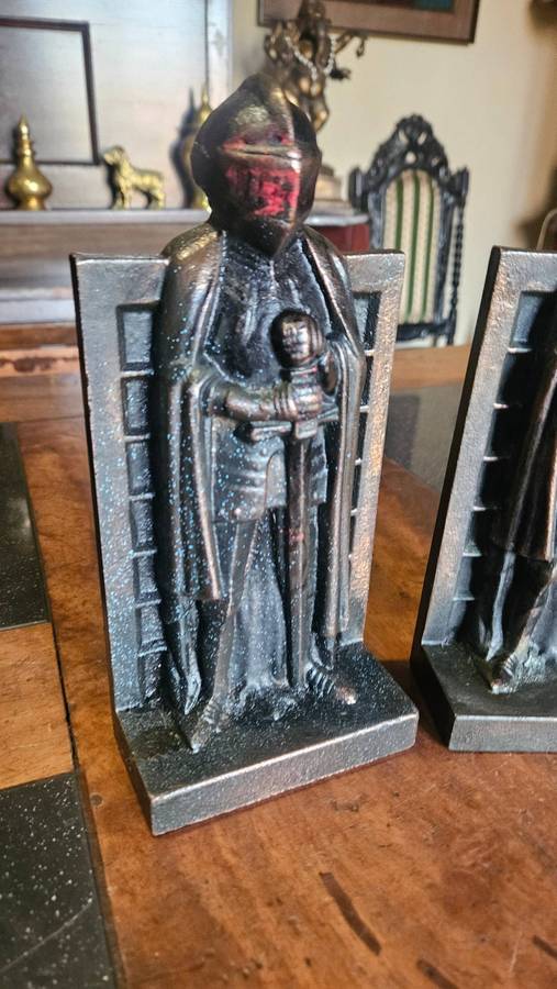 Knights in Shinning Armour Bookends