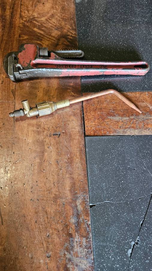 Adjustable Wrench & Gas Nozzle