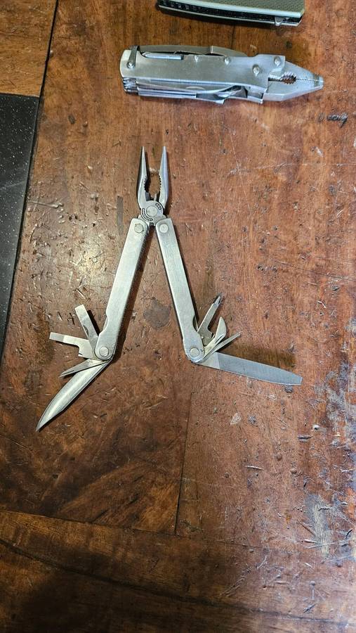 Leatherman Multitool Plus More